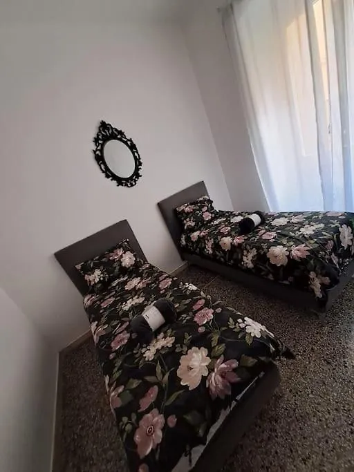 Genova House Apartment 0*, Genoa